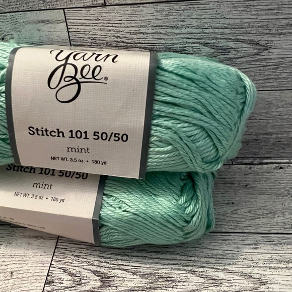 !Bundle of 2 Yarn Bee Stitch 101 50/50yarn skeins: color Mint - Picture 6 of 7
